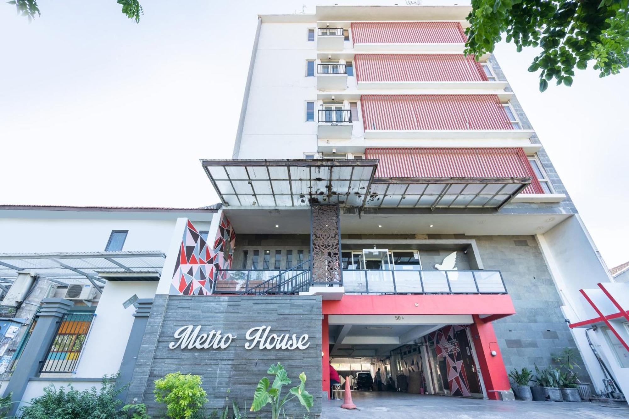 Super Oyo Flagship 91863 Metro House Hotel Сурабая Екстериор снимка