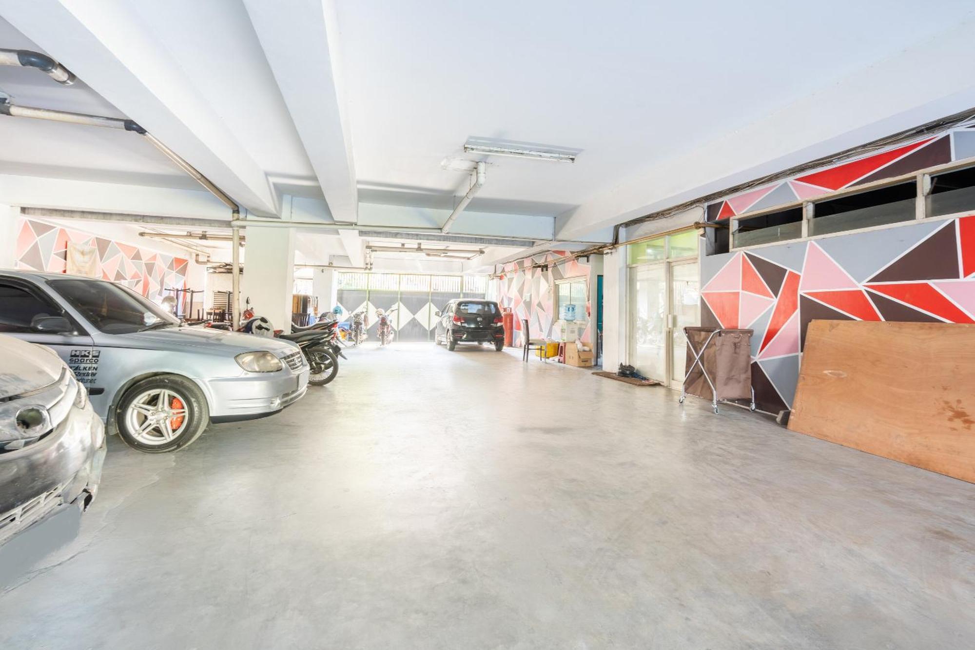 Super Oyo Flagship 91863 Metro House Hotel Сурабая Екстериор снимка