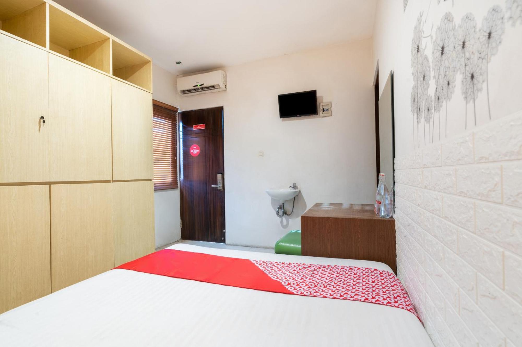 Super Oyo Flagship 91863 Metro House Hotel Сурабая Екстериор снимка