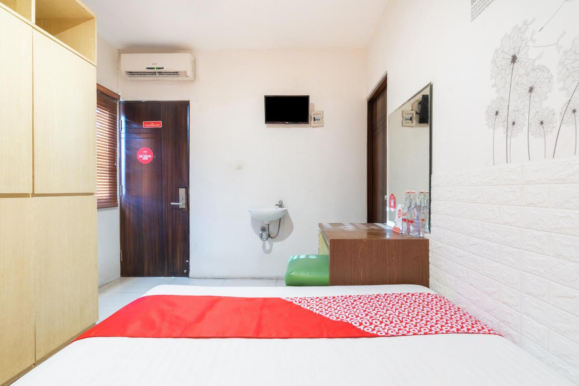 Super Oyo Flagship 91863 Metro House Hotel Сурабая Екстериор снимка