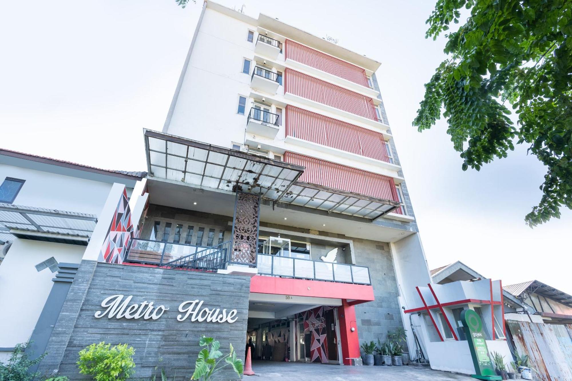 Super Oyo Flagship 91863 Metro House Hotel Сурабая Екстериор снимка