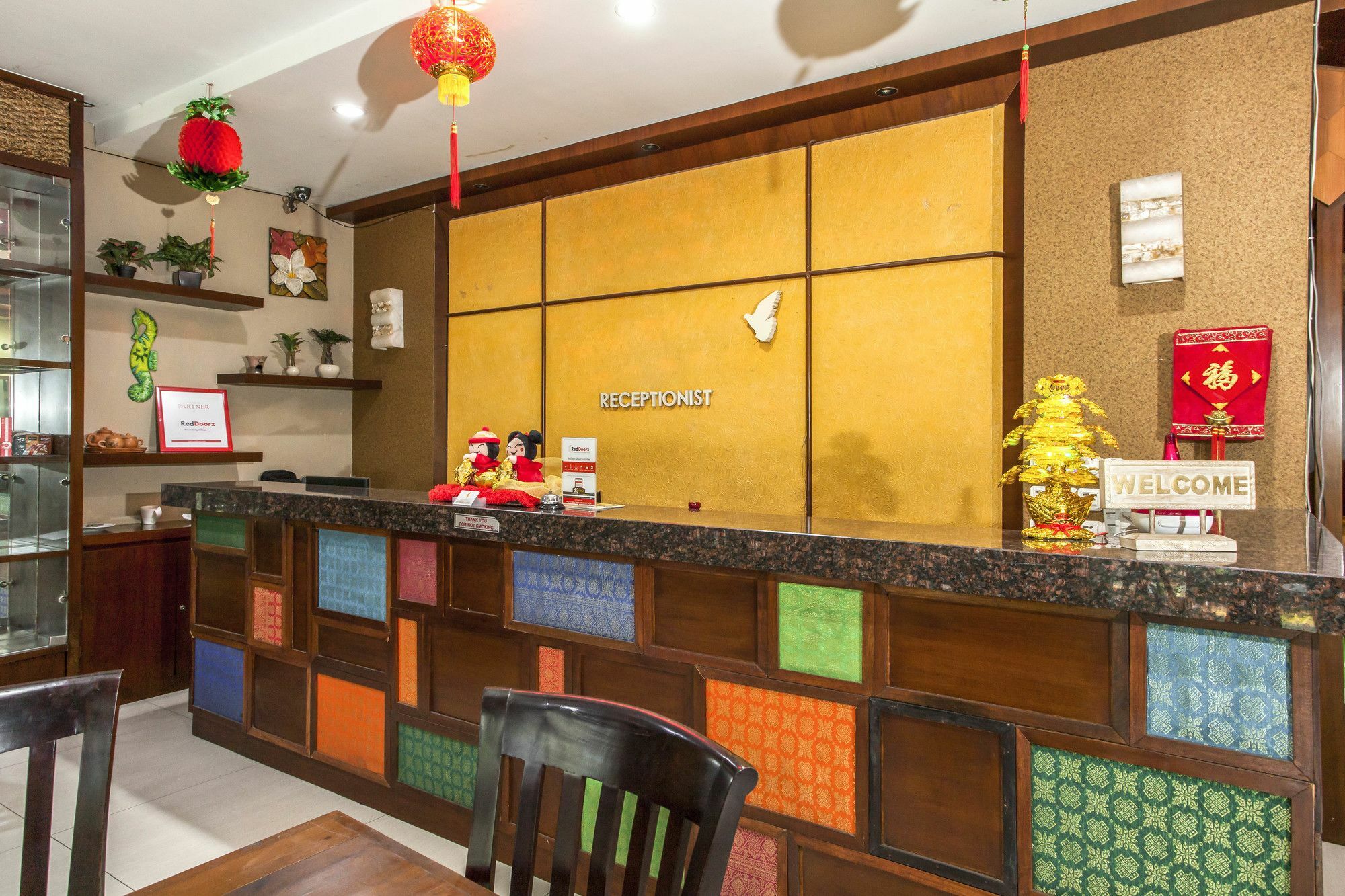 Super Oyo Flagship 91863 Metro House Hotel Сурабая Екстериор снимка